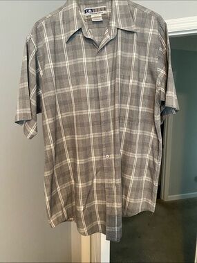 Vintage UnTied Short-Sleeve Plaid Button-Down Shirt - Gray Men’s Large